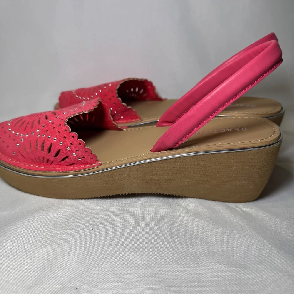 Kenneth Cole Reaction Coral Pink Laser Cut Wedge Sandals Fine Glass Laser 9.5